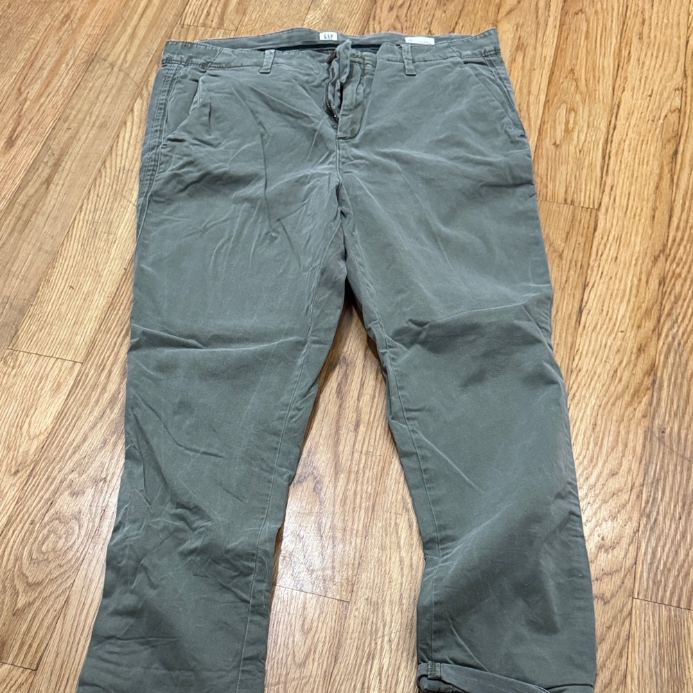 GAP Women's Straight Leg Pants